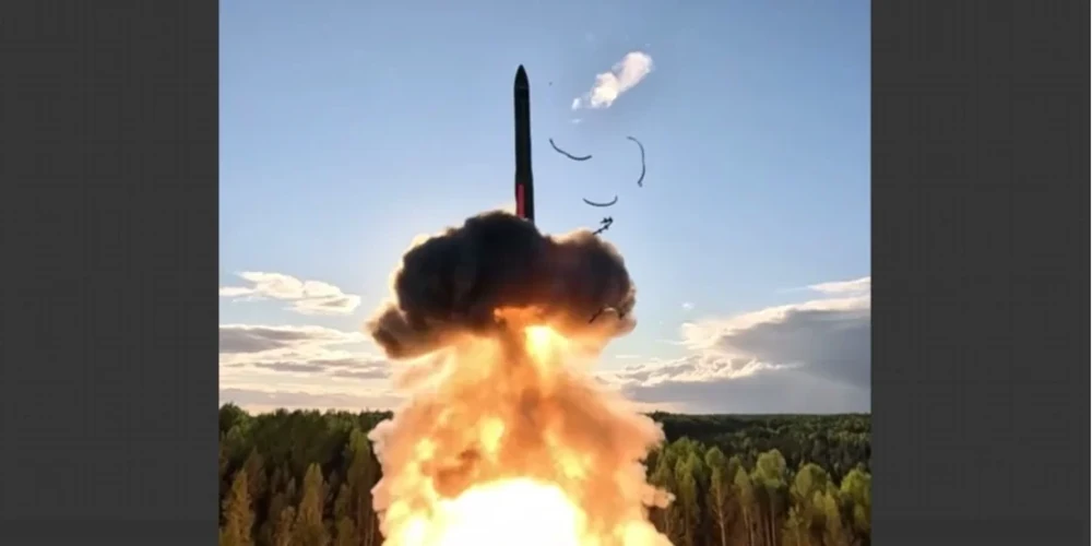 Запуск міжконтинентальної балістичної ракети з космодрому Плесецьк (скриншот відео з Telegram)