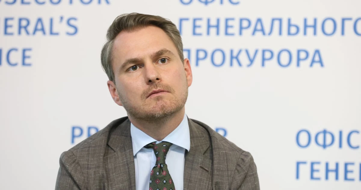 Указ № 905/2026: Зеленський відсторонив Кравченка і закликав Раду до звільнення